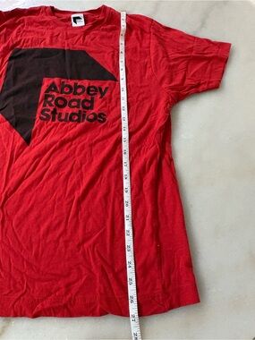 Abbey Road Studios Men’s Red Graphic Tee Size Medium